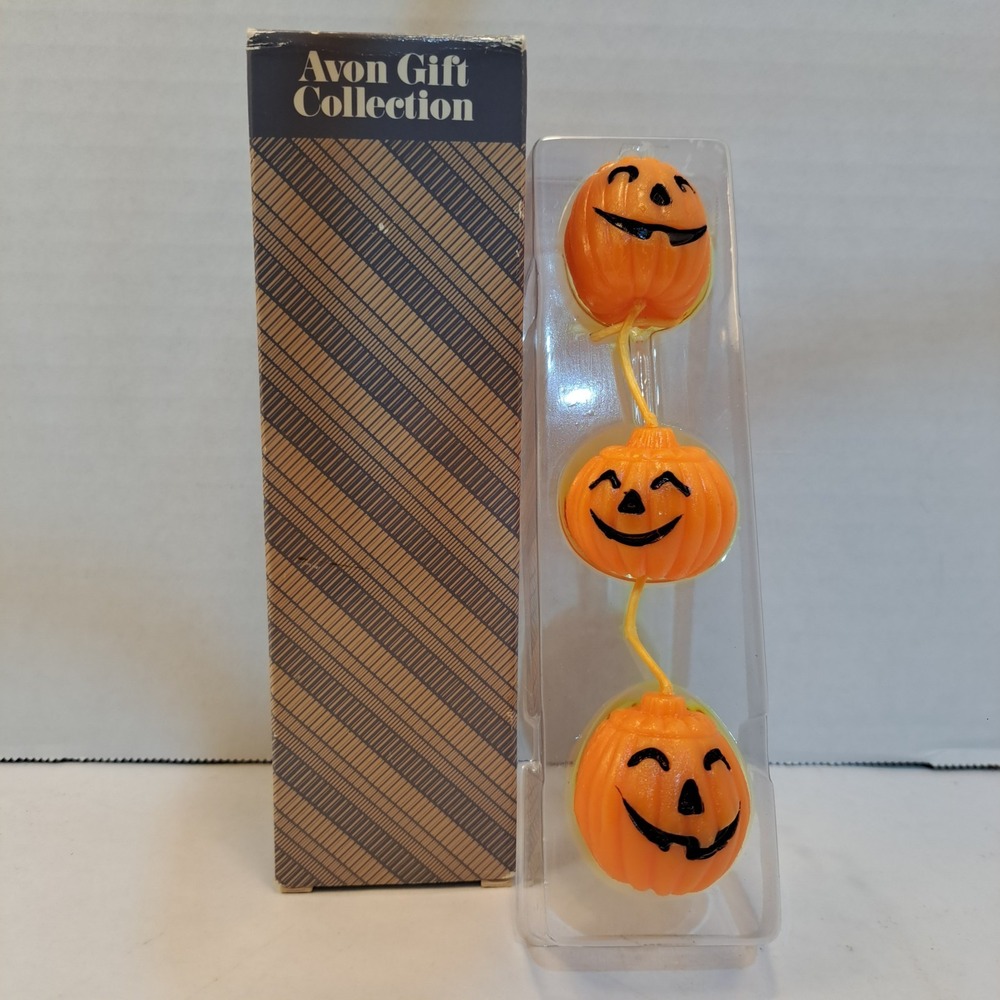 Vintage Avon Boxed Jack-O-Lantern Pumpkin Trio Candles Set Halloween 1977